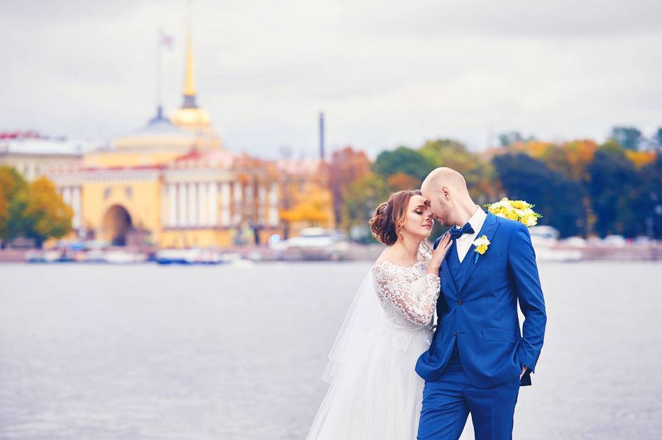 Свадьба в прекрасном городе на Неве - это великоле...