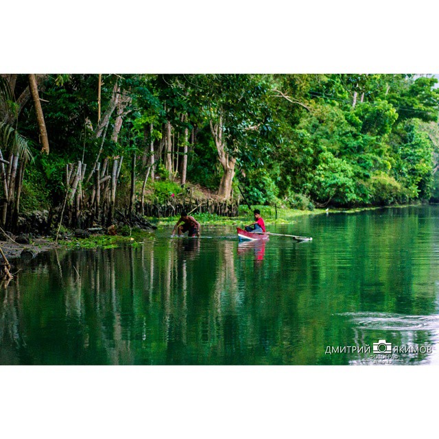 Аборигены на охоте. Филиппины, о-в Бохол, река Лоб...