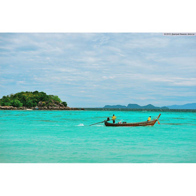 lodki u beregov ko lipe tailand - Лодки у берегов Ко Липе, Таиланд. 
...